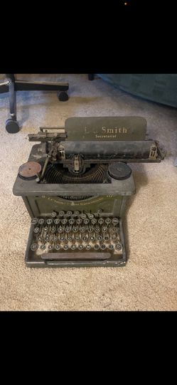 1930’s Typewriter