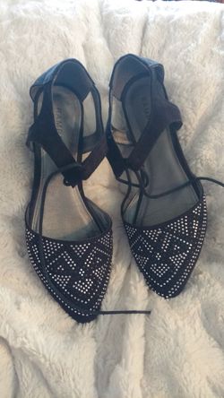 Black wedges