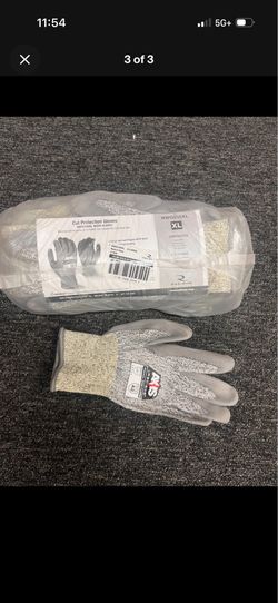 Boxes of gloves all types msg for more info