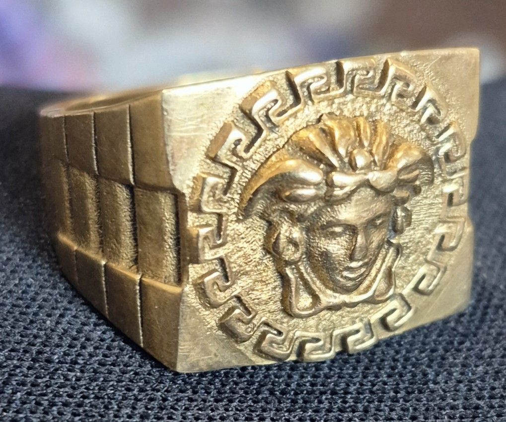  18k Gold Medusa Ring / Anillo Medusa Oro de 18k