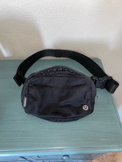lululemon fanny