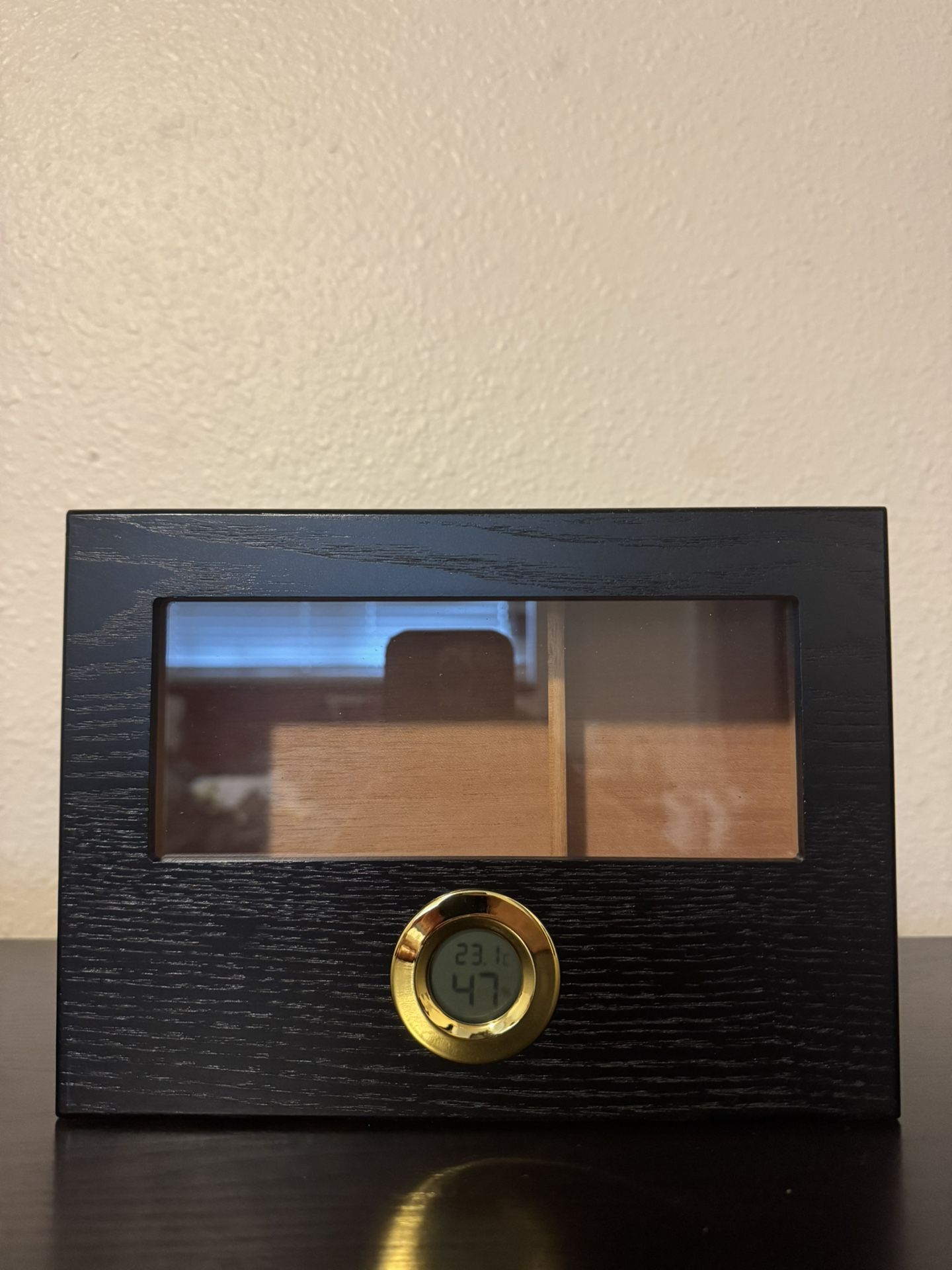 Cigar Boxes/humidor