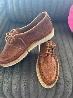 Beautiful Hand-Tooled Leather Huaraches – Traditional Artisan Style
