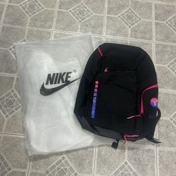 Nike Men’s Elite Backpack (Black/MultiColor)