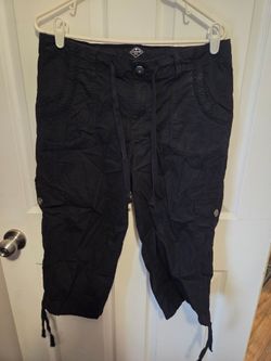St. John's Bay Black Cargo Capris Size 14
