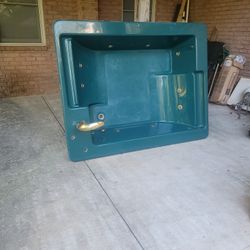 Jacuzzi Bathtub 