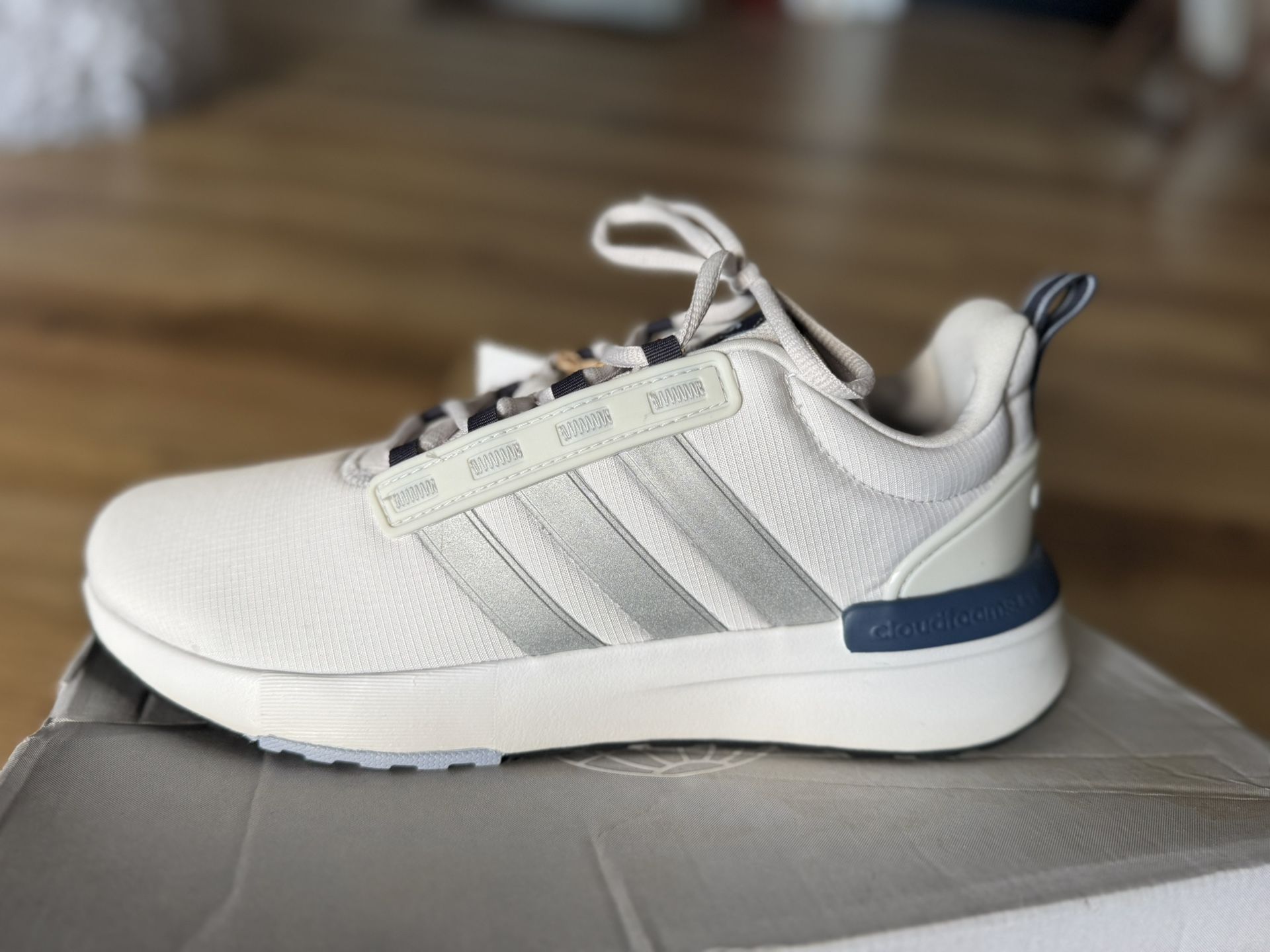 Adidas RACER TR21 HP2728. New 