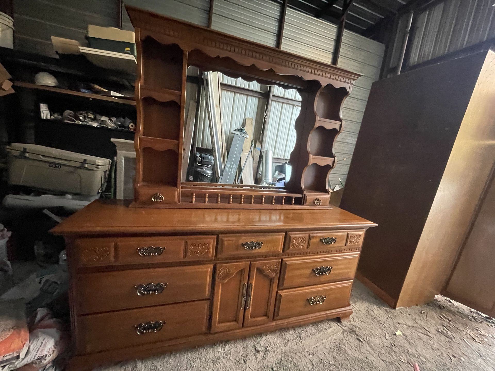 Dresser