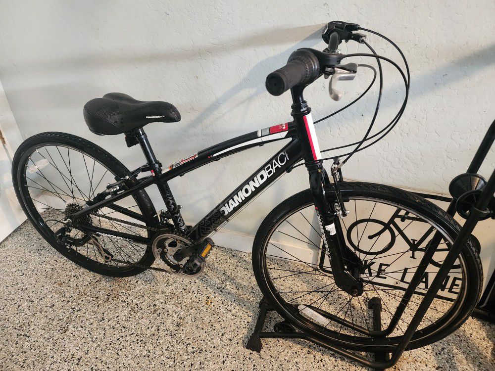 🔥🚲🔥Diamondback bicycle insight 24 kid's hybrid bike, 24" wheels. Condition is "Used🔥🚲🔥