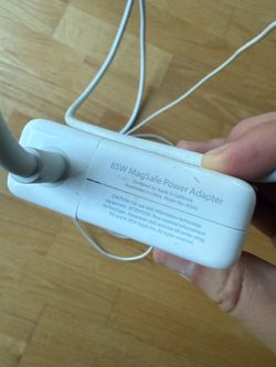 Apple Original MagSafe 85w power adapter for MacBook