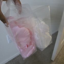 Fake Pink And White Pedals !