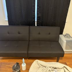 Black Futon 