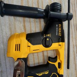 DEWALT BRUSHLESS 12V XTREME COMPACT SERIES 9/16" SDS PLUS ROTARY HAMMER TOOL ONLY NEW 
