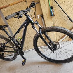 XS Frame Mt Cannondale Trail 7 Dics Brake 27.5"Wheel 