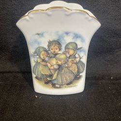 Vintage Mj Hummel Ring Around The Rosie vase