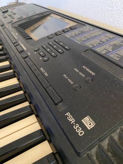 YAMAHA PSR-330 PORTATONE ELECTRONIC KEYBOARD 61 Key Synthesizer