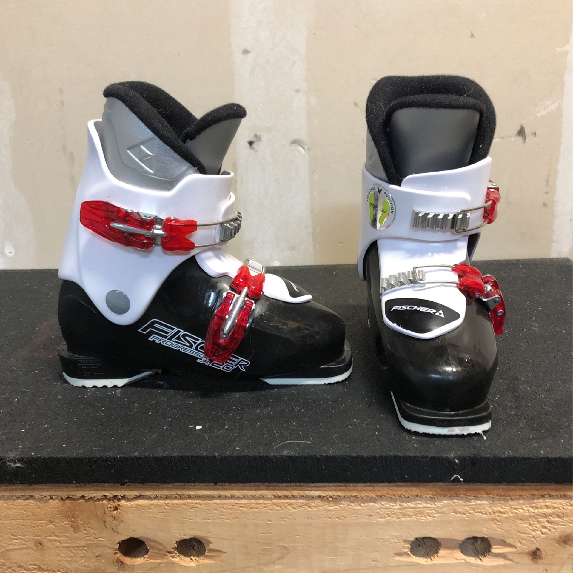 Fischer Progressor Jr 20 - Size 21-21.5