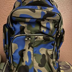 Camouflage Roller Travel Backpack/Suitcase