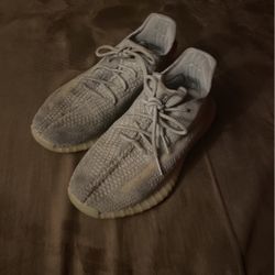 Beat Yeezys