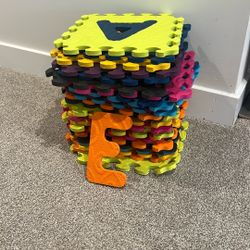 26-Piece Foam Alphabet/Number Floor Tiles – Incomplete Set