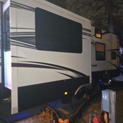 Voltage Rv