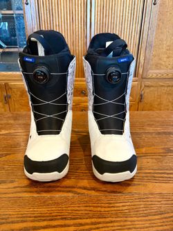 Burton Moto BOA Snowboard Boots – Men’s Size 9 – New