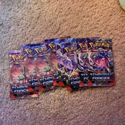 Pokémon booster Packs And Tin