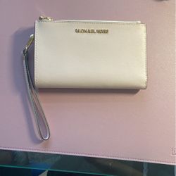 Michael Kors Wristlet Wallet