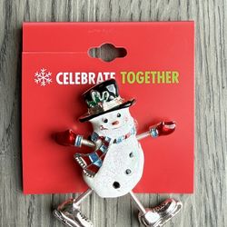 NEW-Christmas Snowman Pin