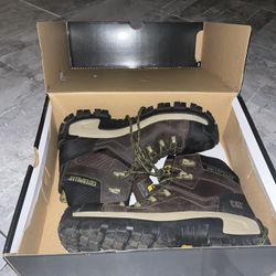 New CAT Work boots size 9.5