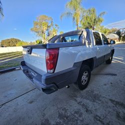 CHEVY AVALANCHE 1500 SPORT,CREW CAB,CLEAN TITLE,SMOGGED,2026 OCT TAGS