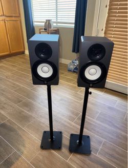 Yamaha HS5 Slate Grey Studio Monitors with Adjustable Stands