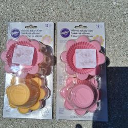 Wilton Silicone Cupcake Or Muffin Cups .