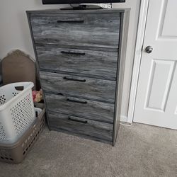 Ashley Furniture Grey Dresser 5 Drawer 