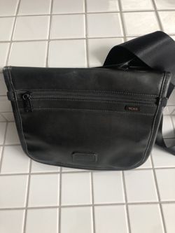 Leather TUMI crossbody messenger bag