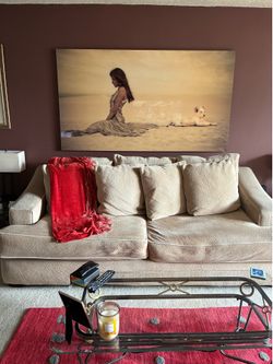 Stunning comfortable sofa no marks or stains