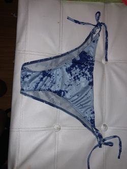 Dark & light blue tye dye bikini bottom size L