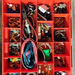 12 Volt  Auto Electrical Kit  All Types Of Fuses, Circuit Breakers, Electrical Solderless Connectors, Wire, Everything You Need To Fix It 12 Volt Syst