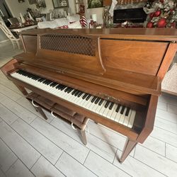 Baldwin Piano