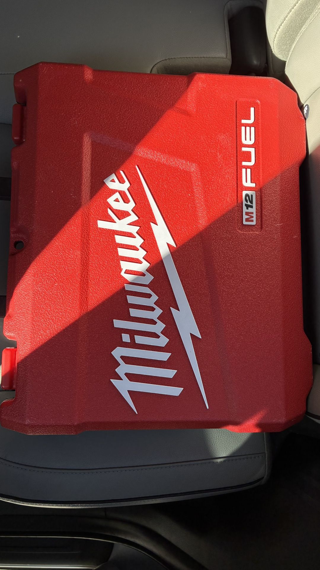 Milwaukee Charger