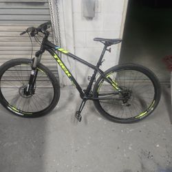 Trek X Caliber 9  29" Moutain/cross-country bike