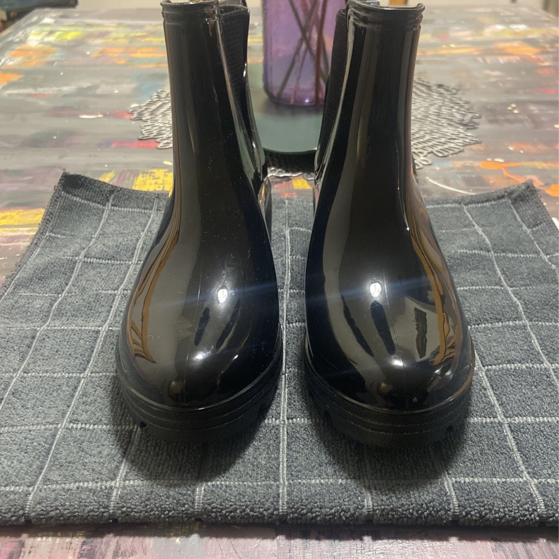 Seven7 Rain Boot (sizes 7)