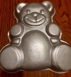 Teddy bear cake tin cheap