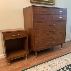 Mid Century Modern Dresser & Nightstand 60s