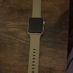 Apple Watch Series 3 • 38mm