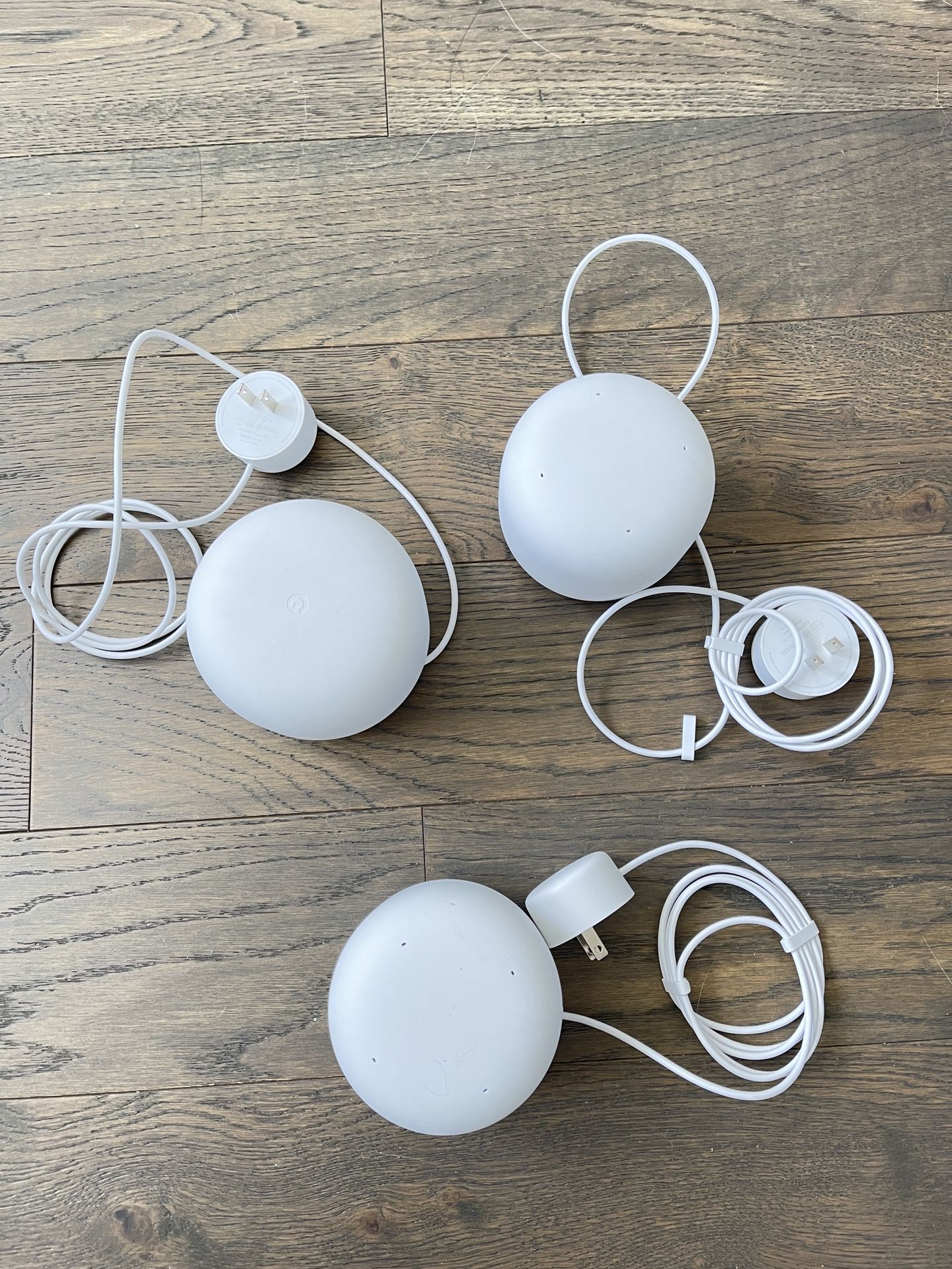 Set Of 3 Google Nest Router (x1), Wifi Extender Plus Speaker (x2)
