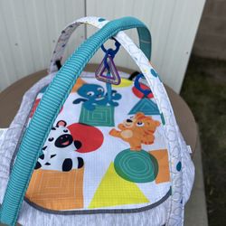 Baby play Matt for infant