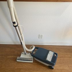 Vintage Hoover Quadraflex Powermatic Vacuum Working