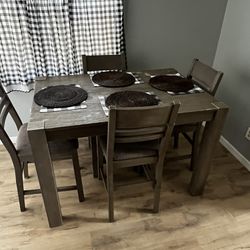 Kitchen Table Seat -4chairs