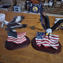 Pair of patriotic eagle statues